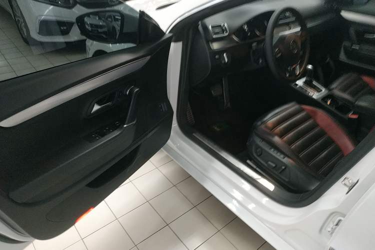 Used Volkswagen FAW-Volkswagen CC 2018 1.8TSI Luxury Model Driver Seat