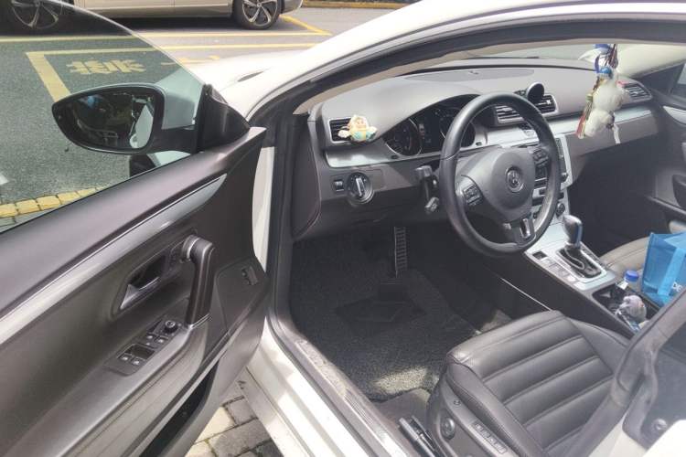 Used Volkswagen FAW-Volkswagen CC 2018 2.0 TSI Luxury Model Driver Seat