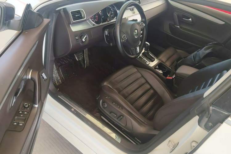 Used Volkswagen FAW-Volkswagen CC 2018 1.8TSI Luxury Model Driver Seat