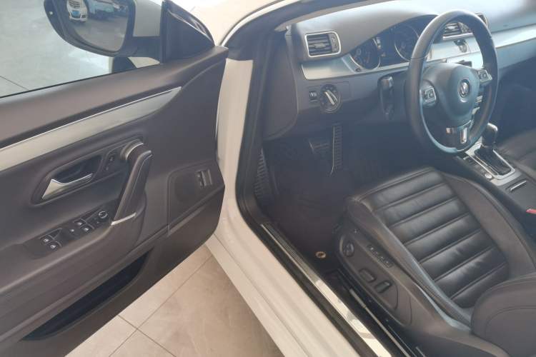 Used Volkswagen FAW-Volkswagen CC 2018 1.8TSI Luxury Model Driver Seat