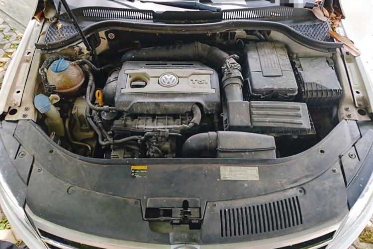 Used Volkswagen FAW-Volkswagen CC 2018 1.8TSI Luxury Model Engine Bay