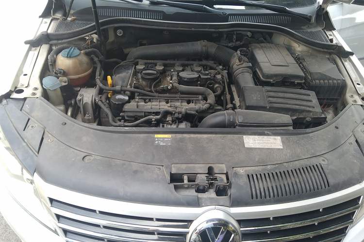 Used Volkswagen FAW-Volkswagen CC 2018 1.8TSI Luxury Model Engine Bay