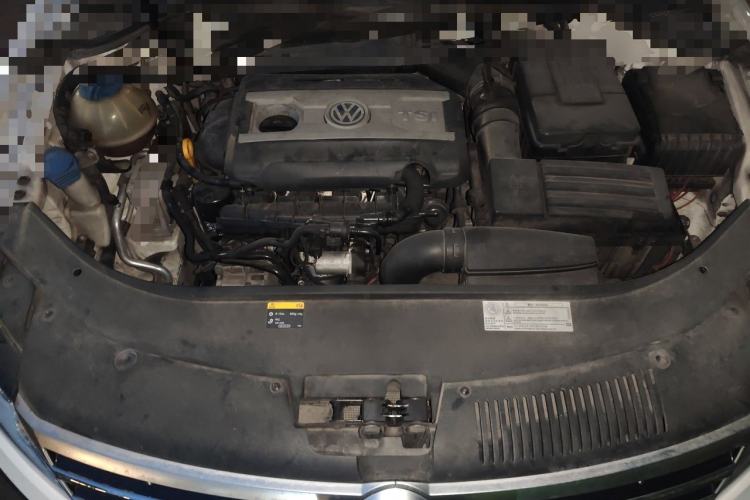 Used Volkswagen FAW-Volkswagen CC 2018 1.8TSI Luxury Model Engine Bay