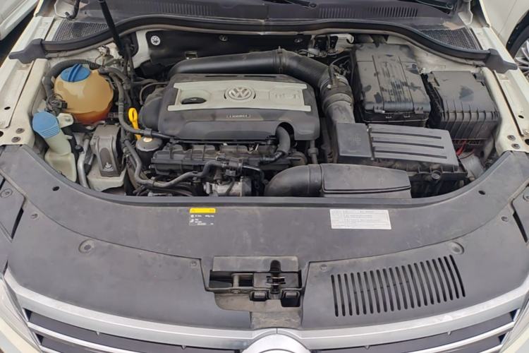 Used Volkswagen FAW-Volkswagen CC 2018 1.8TSI Prestige Model Engine Bay