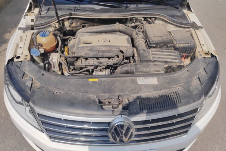 Used Volkswagen FAW-Volkswagen CC 2018 1.8TSI Luxury Model Engine Bay