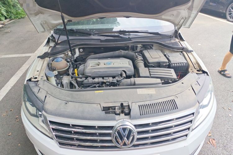 Used Volkswagen FAW-Volkswagen CC 2018 1.8TSI Prestige Model Engine Bay