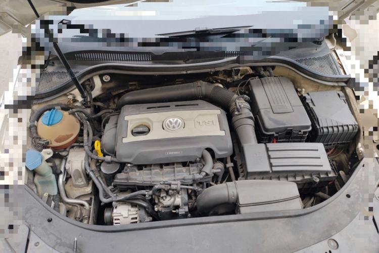 Used Volkswagen FAW-Volkswagen CC 2018 1.8TSI Luxury Model Engine Bay