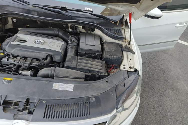 Used Volkswagen FAW-Volkswagen CC 2018 1.8TSI Luxury Model Engine Bay Left