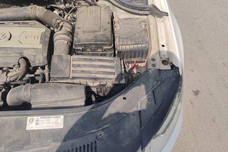 Used Volkswagen FAW-Volkswagen CC 2018 1.8TSI Luxury Model Engine Bay Left