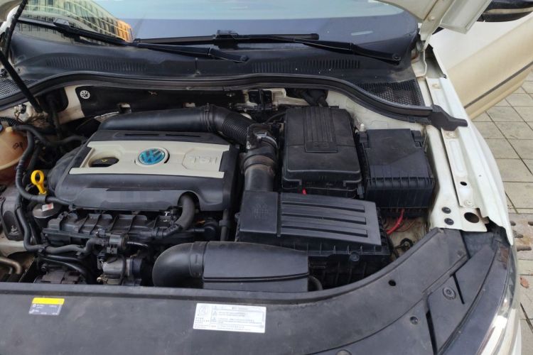 Used Volkswagen FAW-Volkswagen CC 2018 1.8TSI Prestige Model Engine Bay Left
