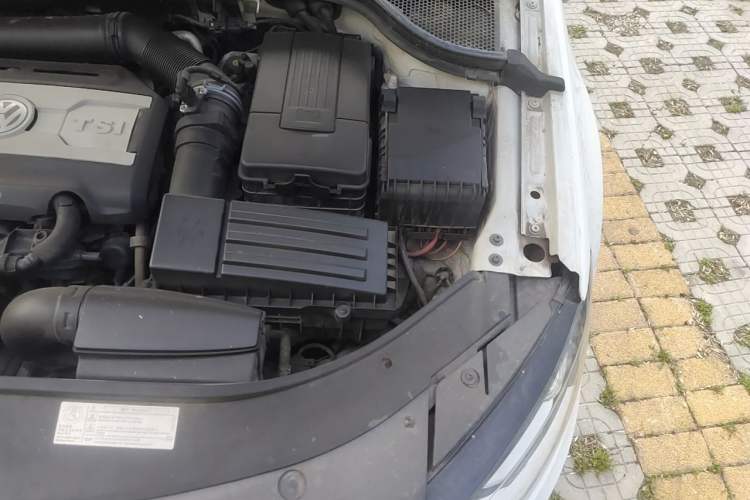 Used Volkswagen FAW-Volkswagen CC 2018 1.8TSI Luxury Model Engine Bay Left