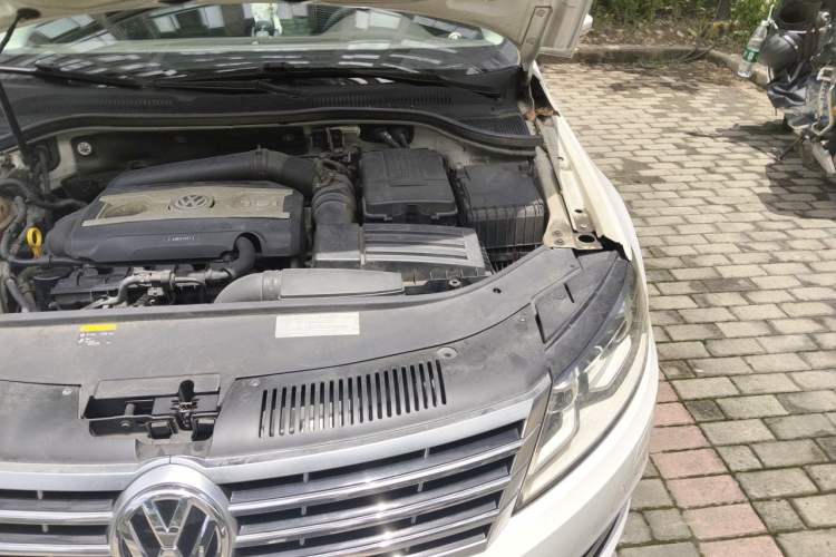 Used Volkswagen FAW-Volkswagen CC 2018 2.0 TSI Luxury Model Engine Bay Left