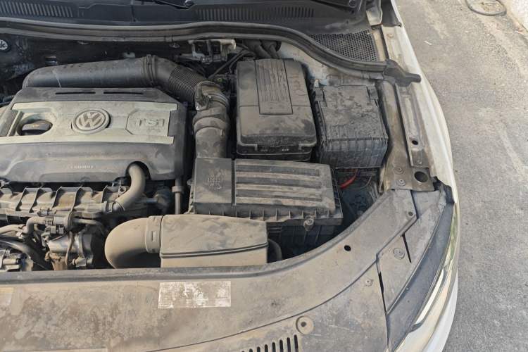 Used Volkswagen FAW-Volkswagen CC 2018 1.8TSI Luxury Model Engine Bay Left