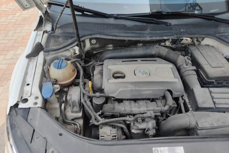 Used Volkswagen FAW-Volkswagen CC 2018 1.8TSI Luxury Model Engine Bay Right