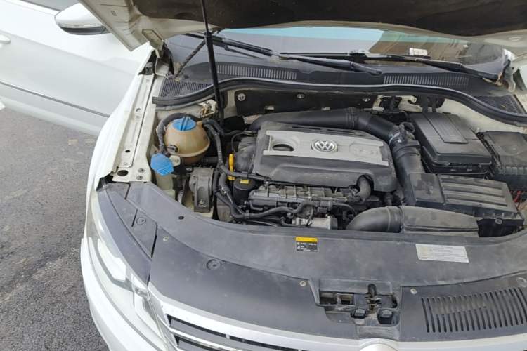 Used Volkswagen FAW-Volkswagen CC 2018 1.8TSI Luxury Model Engine Bay Right