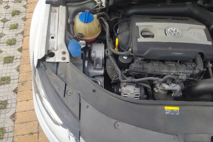 Used Volkswagen FAW-Volkswagen CC 2018 1.8TSI Luxury Model Engine Bay Right
