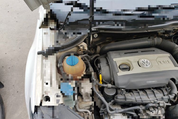 Used Volkswagen FAW-Volkswagen CC 2018 1.8TSI Luxury Model Engine Bay Right