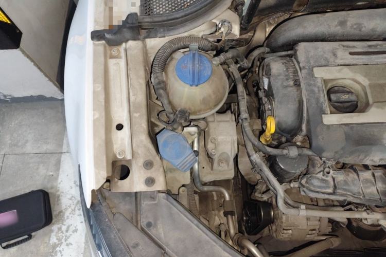 Used Volkswagen FAW-Volkswagen CC 2018 1.8TSI Luxury Model Engine Bay Right