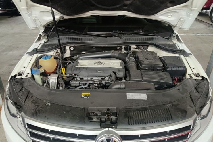 Used Volkswagen FAW-Volkswagen CC 2018 1.8TSI Luxury Model Engine Bay