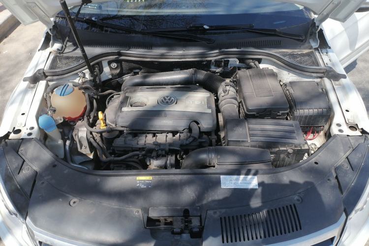 Used Volkswagen FAW-Volkswagen CC 2018 1.8TSI Luxury Model Engine Bay
