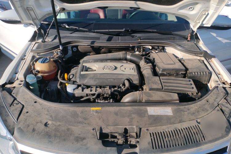 Used Volkswagen FAW-Volkswagen CC 2018 1.8TSI Luxury Model Engine Bay