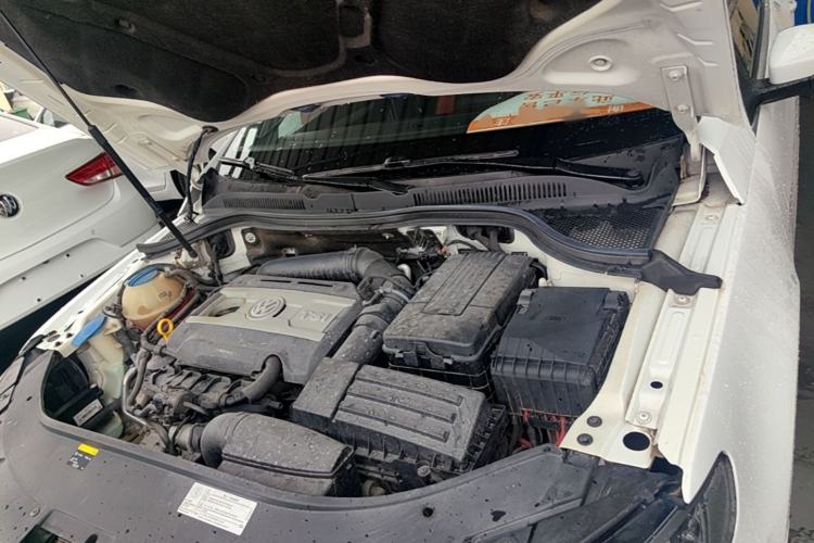 Used Volkswagen FAW-Volkswagen CC 2018 1.8TSI Luxury Model Engine Bay