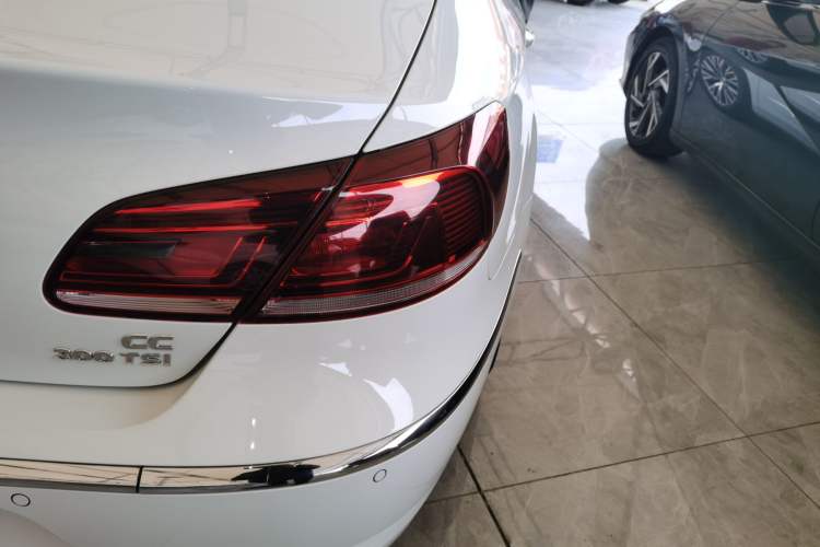 Used Volkswagen FAW-Volkswagen CC 2018 1.8TSI Luxury Model Exterior 3