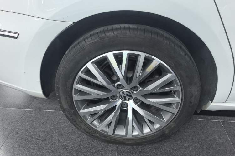 Used Volkswagen FAW-Volkswagen CC 2018 1.8TSI Luxury Model Exterior 4
