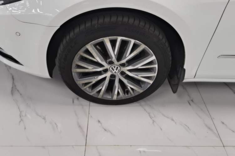 Used Volkswagen FAW-Volkswagen CC 2018 1.8TSI Luxury Model Exterior 4