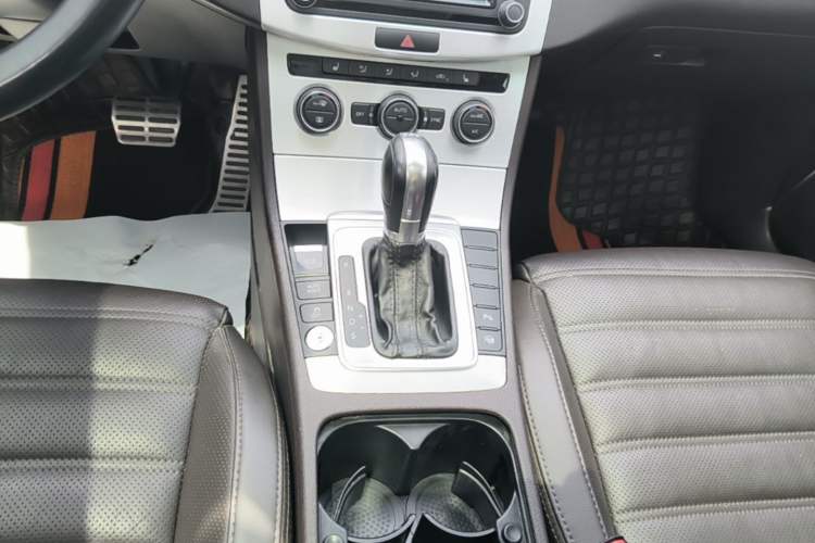 Used Volkswagen FAW-Volkswagen CC 2018 1.8TSI Luxury Model Gear Lever