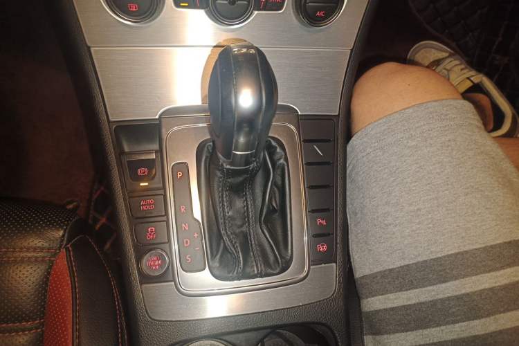 Used Volkswagen FAW-Volkswagen CC 2018 1.8TSI Prestige Model Gear Lever