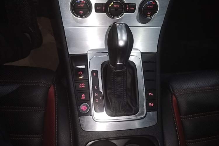 Used Volkswagen FAW-Volkswagen CC 2018 1.8TSI Luxury Model Gear Lever