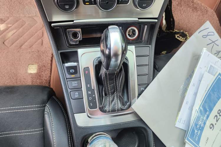 Used Volkswagen FAW-Volkswagen CC 2018 1.8TSI Prestige Model Gear Lever