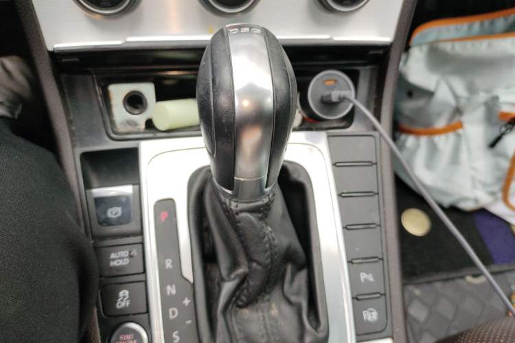 Used Volkswagen FAW-Volkswagen CC 2018 1.8TSI Luxury Model Gear Lever