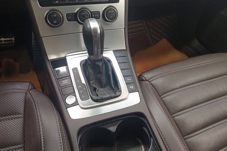 Used Volkswagen FAW-Volkswagen CC 2018 2.0 TSI Luxury Model Gear Lever