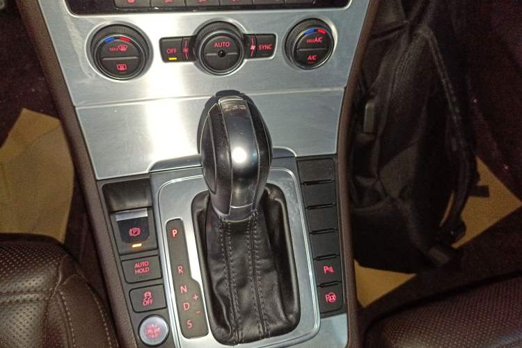 Used Volkswagen FAW-Volkswagen CC 2018 1.8TSI Luxury Model Gear Lever