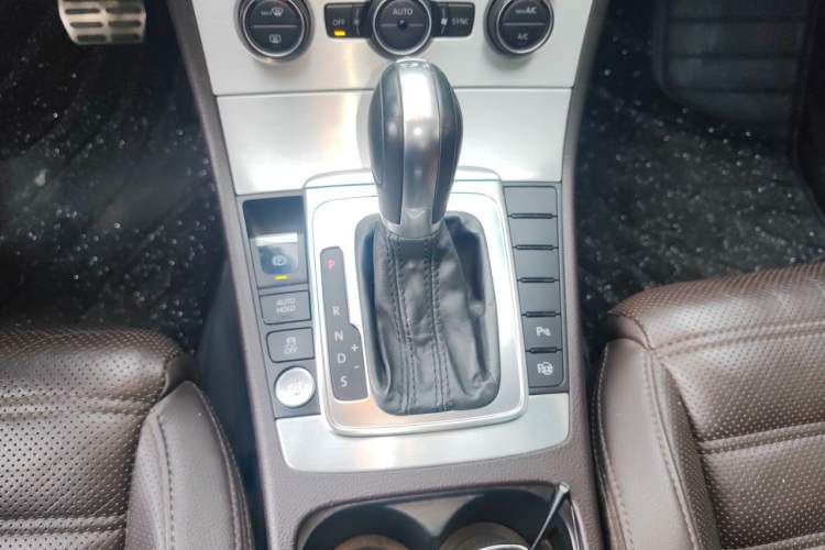 Used Volkswagen FAW-Volkswagen CC 2018 1.8TSI Luxury Model Gear Lever