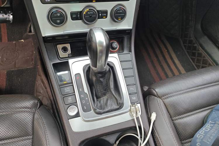Used Volkswagen FAW-Volkswagen CC 2018 1.8TSI Luxury Model Gear Lever