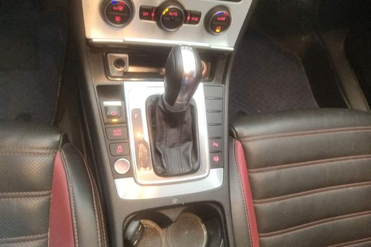 Used Volkswagen FAW-Volkswagen CC 2018 1.8TSI Luxury Model Gear Lever