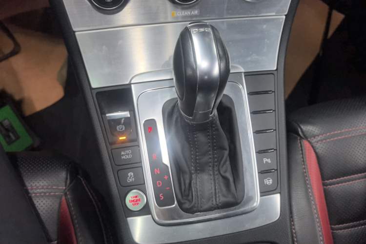 Used Volkswagen FAW-Volkswagen CC 2018 1.8TSI Luxury Model Gear Lever