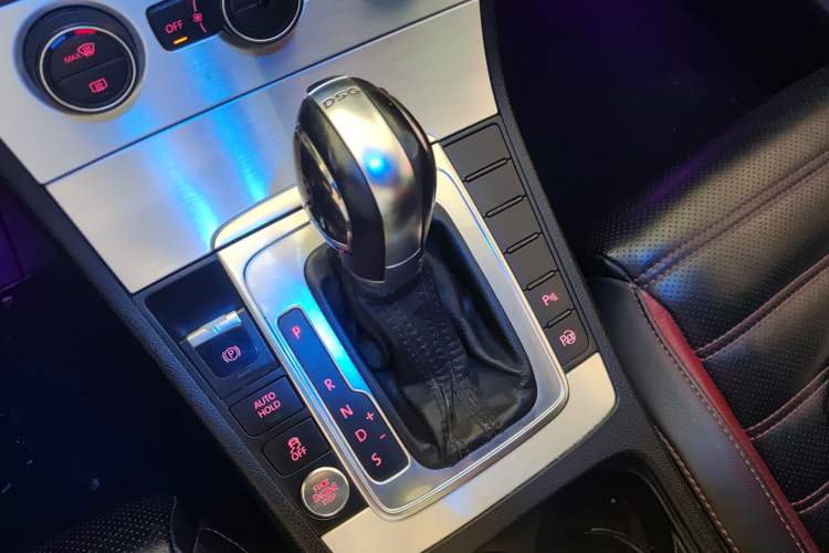 Used Volkswagen FAW-Volkswagen CC 2018 1.8TSI Luxury Model Gear Lever
