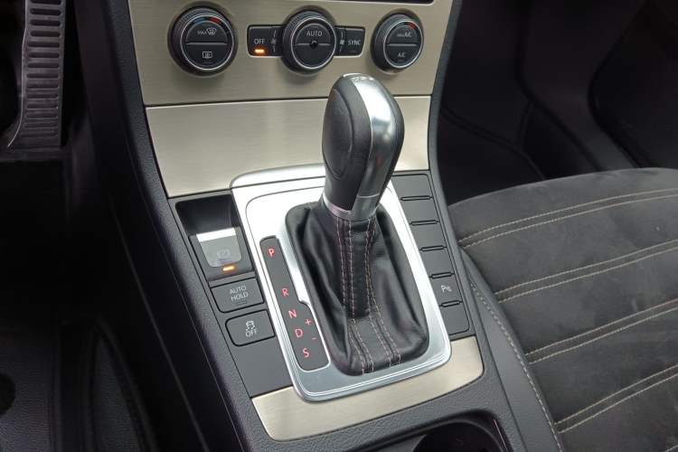 Used Volkswagen FAW-Volkswagen CC 2018 1.8TSI Prestige Model Gear Lever