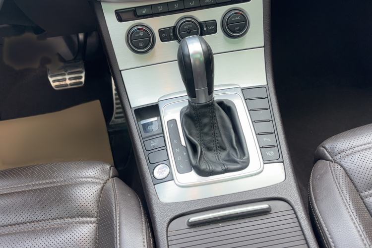 Used Volkswagen FAW-Volkswagen CC 2018 1.8TSI Luxury Model Gear Lever