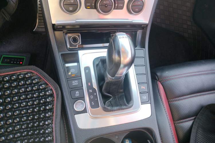 Used Volkswagen FAW-Volkswagen CC 2018 1.8TSI Luxury Model Gear Lever