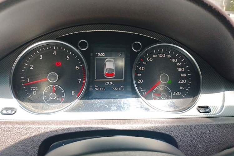 Used Volkswagen FAW-Volkswagen CC 2018 1.8TSI Luxury Model Instrument Cluster