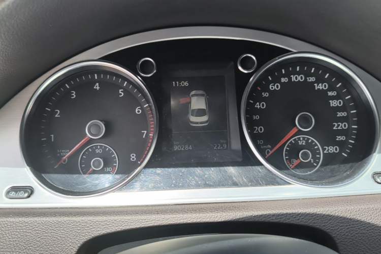 Used Volkswagen FAW-Volkswagen CC 2018 1.8TSI Luxury Model Instrument Cluster