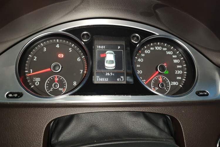 Used Volkswagen FAW-Volkswagen CC 2018 1.8TSI Luxury Model Instrument Cluster