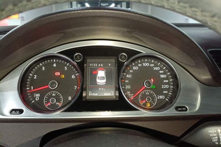 Used Volkswagen FAW-Volkswagen CC 2018 1.8TSI Luxury Model Instrument Cluster