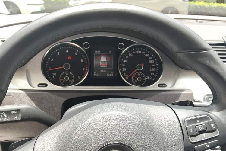 Used Volkswagen FAW-Volkswagen CC 2018 2.0 TSI Luxury Model Instrument Cluster
