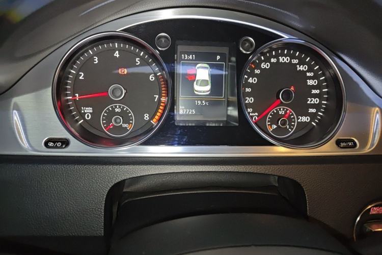 Used Volkswagen FAW-Volkswagen CC 2018 1.8TSI Luxury Model Instrument Cluster